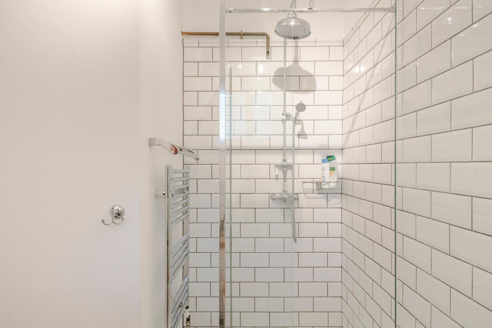 Central Euston One Bedroom Home ロンドン エクステリア 写真